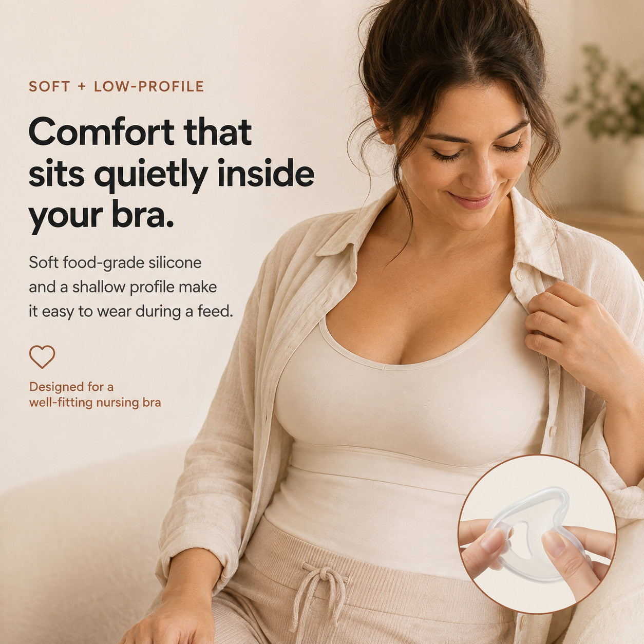 Relievoo breast milk collector worn discreetly inside a nursing bra thanks to its low profile rvpumpen