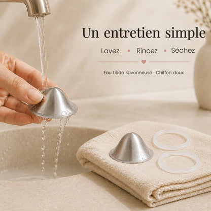 Cupule d’allaitement en argent rincée au robinet, entretien à l’eau tiède savonneuse