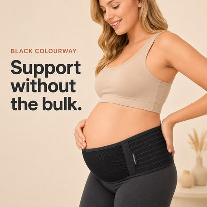 Pregnant woman wearing the black Relievoo pregnancy support belt under her bump rvpumpen